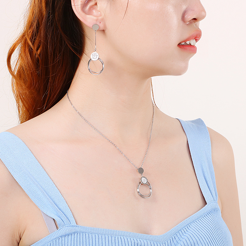 Fashion Round Women's Stainless Steel Necklace 4 3b1b4d93 b7b2 4b03 ab37 8c992d9e1c8a Fashion Round Women's Stainless Steel Necklace