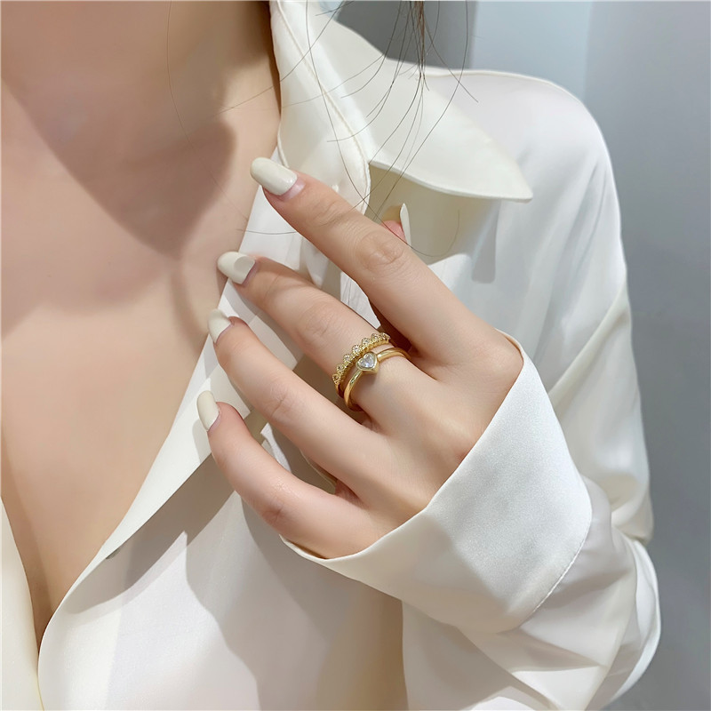 3b7162e7 007f 4864 a02d 5ce3b698144c Simple And Personalized Ring With Yellow Gold And Diamonds