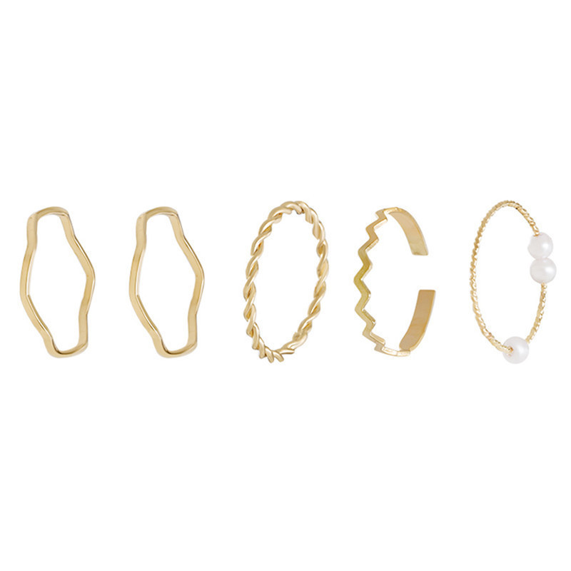 3fb07f91 de0f 49a6 93c8 9f02f35780fc Personality Simple Pure Desire Gold Ring