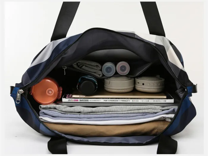 Foldable Travel Duffel Bag with Wet-Dry Pocket and Shoe Compartment, 20-35 L Gym and Weekender Bag - detail photo 10
