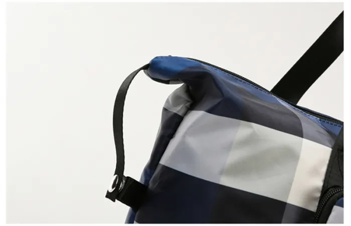 Foldable Travel Duffel Bag with Wet-Dry Pocket and Shoe Compartment, 20-35 L Gym and Weekender Bag - detail photo 13