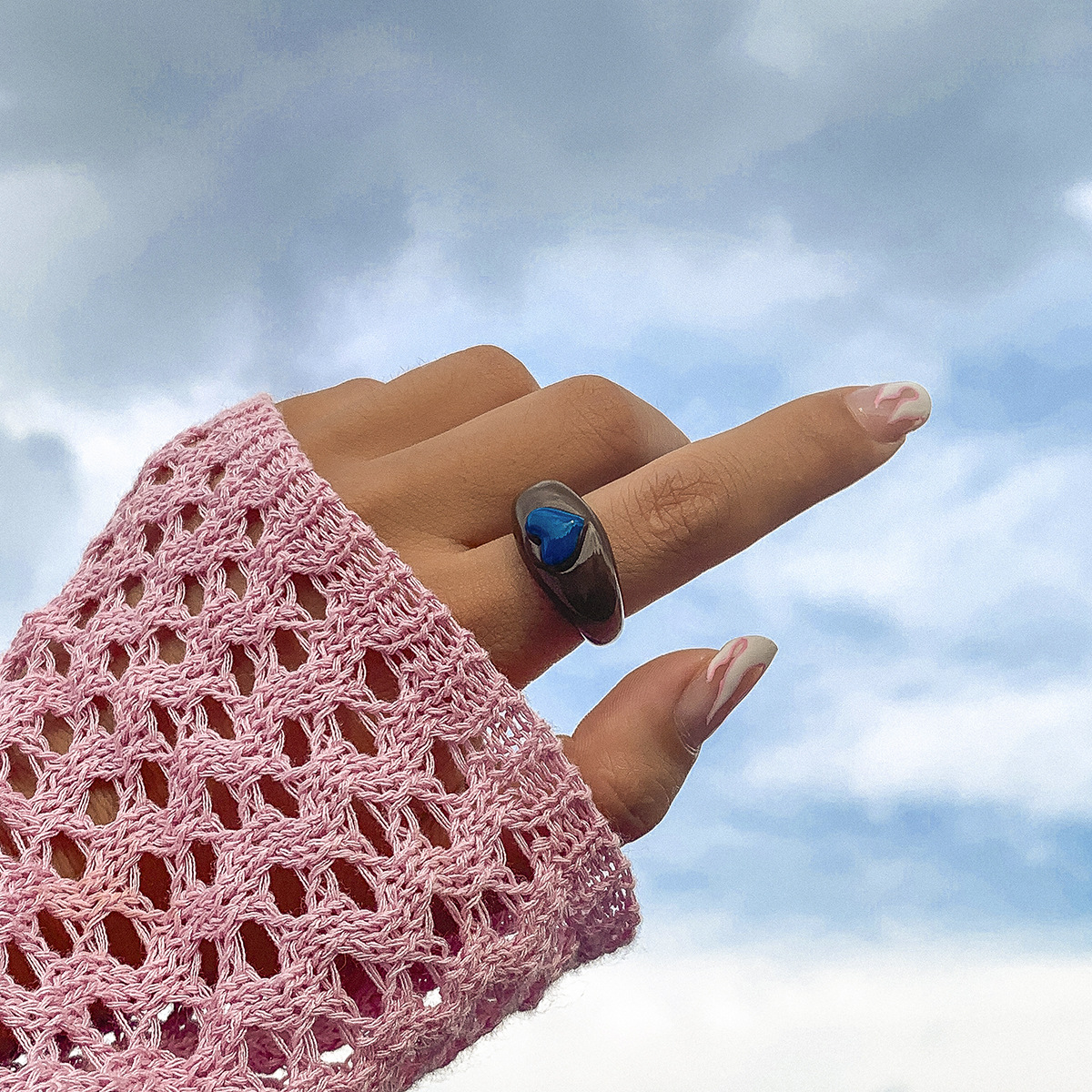 41726b47 f1ff 430f 8a02 6505bf3b19c8 Simple Candy Color Three-dimensional Love Acrylic Joint Ring