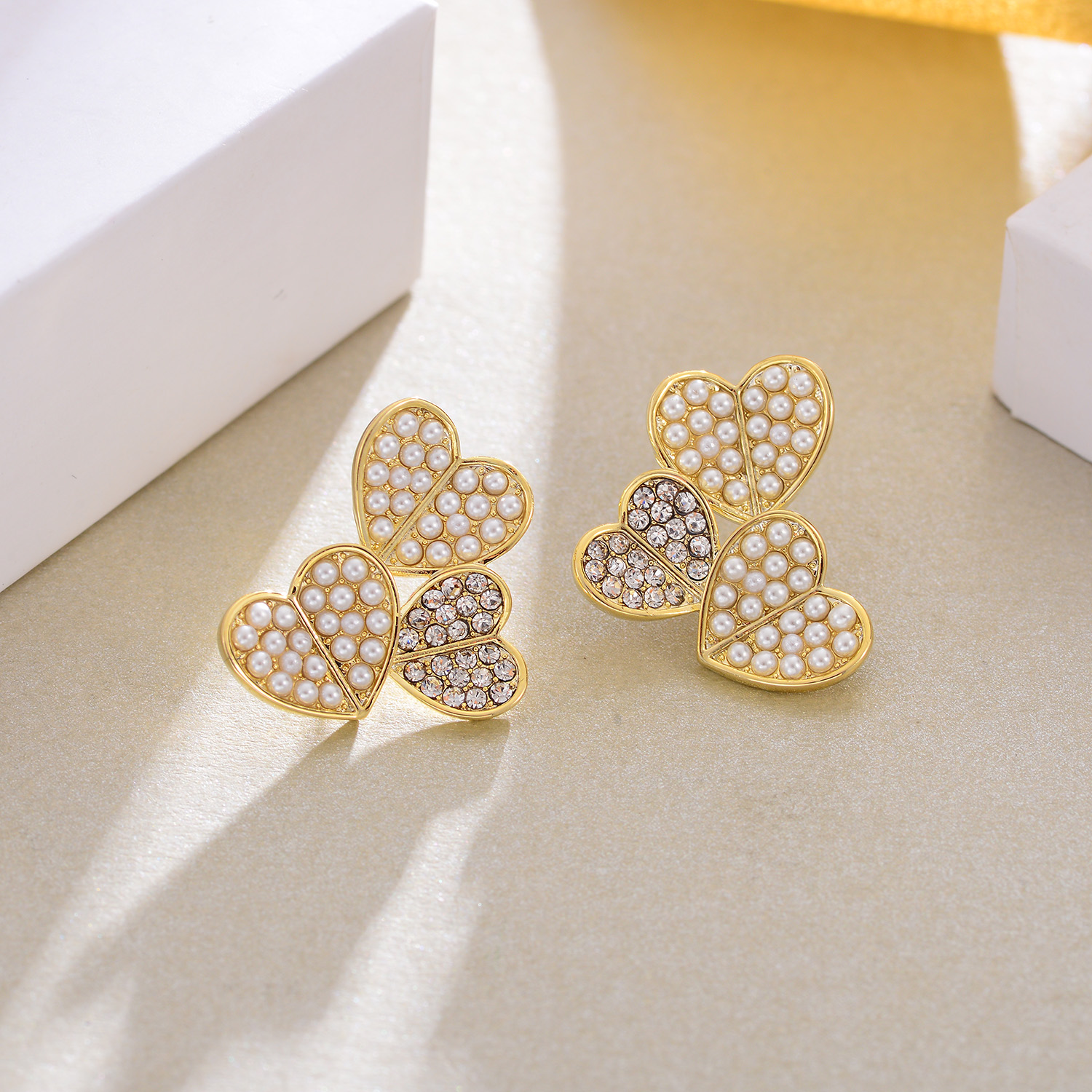 42dd566a 8aec 4add 8120 56082991524c European And American Fashion Heart-shaped Earrings Popular Love Pearl Earrings Women