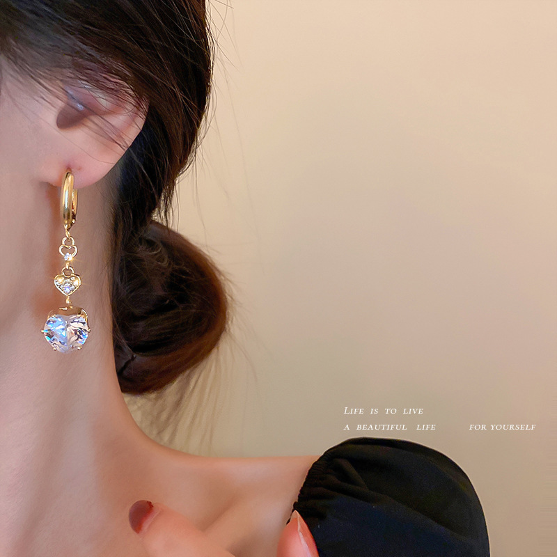 44222b4c 48e1 4e76 b7f0 6cb87f36fa7b Sense Of Diamond Crystal Love Ear Buckle Female Super Fairy All-match