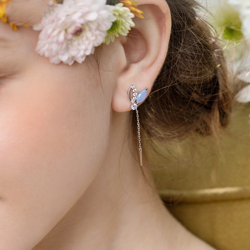 476a6704 42d7 4cfa bb88 e9f292c2651a Waiting for the flower earrings