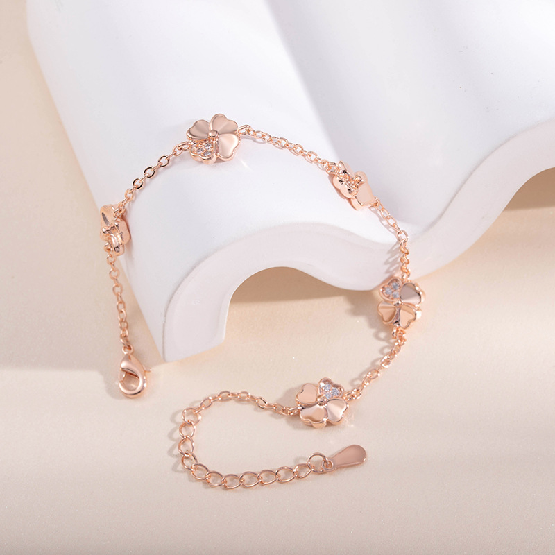 4b6828b1 d59e 4f0c 9985 190133fce8c2 Ins Niche Simple Rose Gold Flower Bracelet