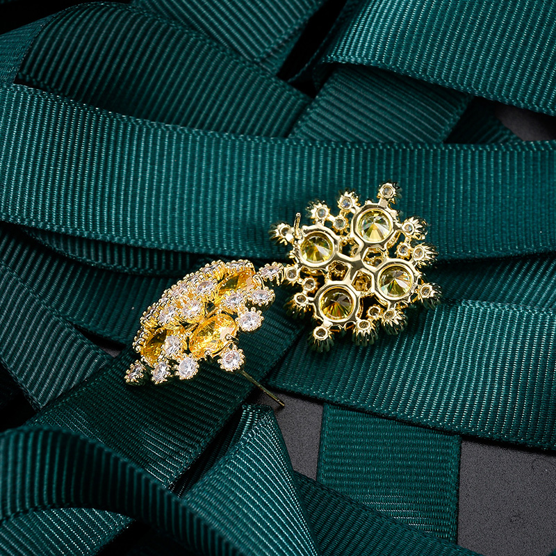 4b8b685c 6fb0 4f36 9cdf 43b7b62d4a7c European And American High-end Super Fairy Earrings