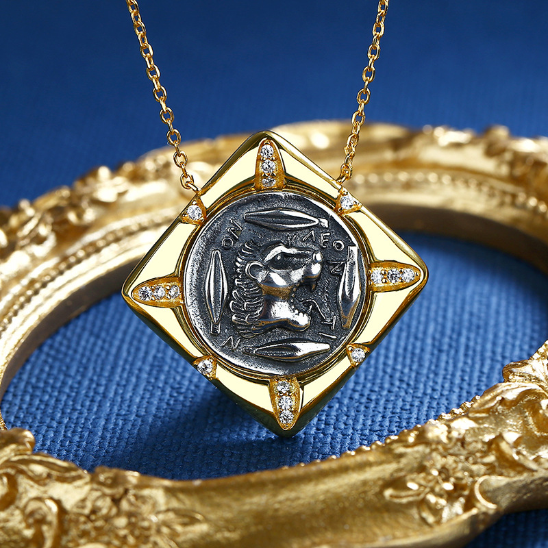 4d582118 301f 4eb2 9a2f 54d1e34da142 Gold Vintage Coin Sweater Chain