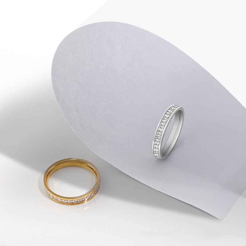 4d73a06e 77ec 4235 9219 bbbf77abc687 White Diamond Geometric Ring Female Simple Ring