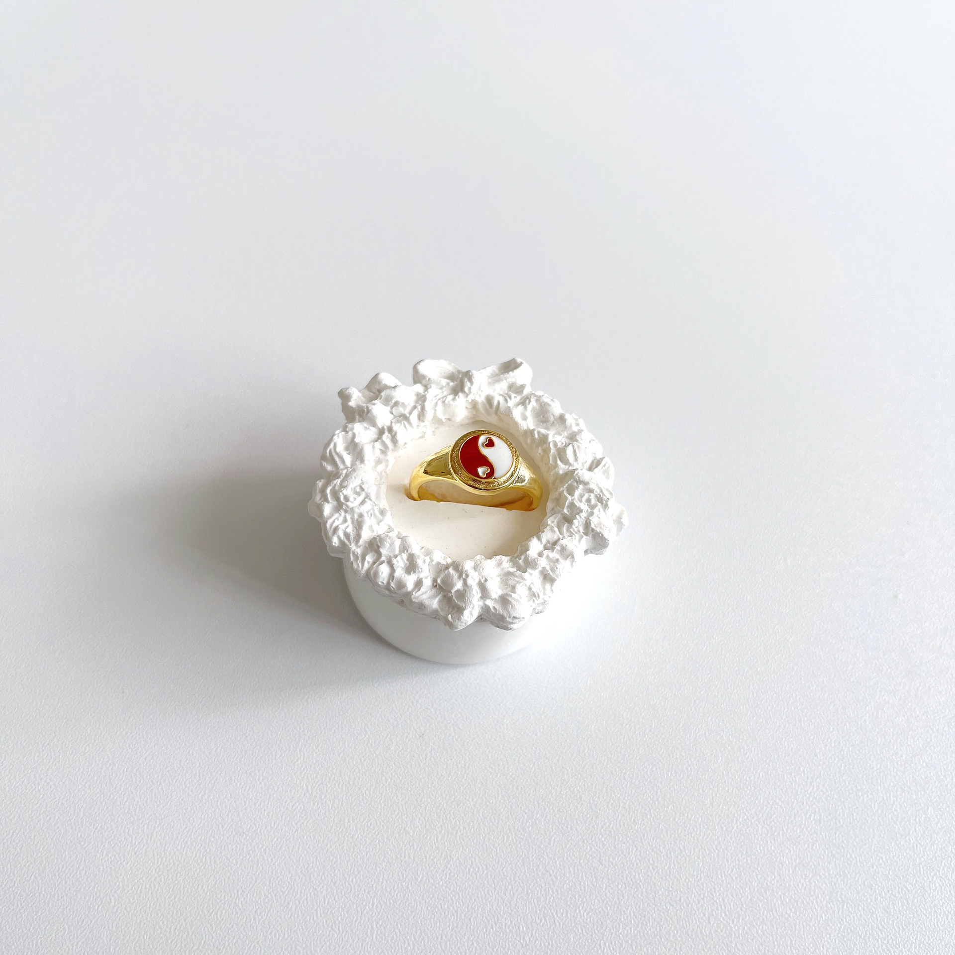 4f52dc79 d315 420f 864a ca701eae17b7 Retro Golden Opening Epoxy Fashion Personality Stacking Love Ring