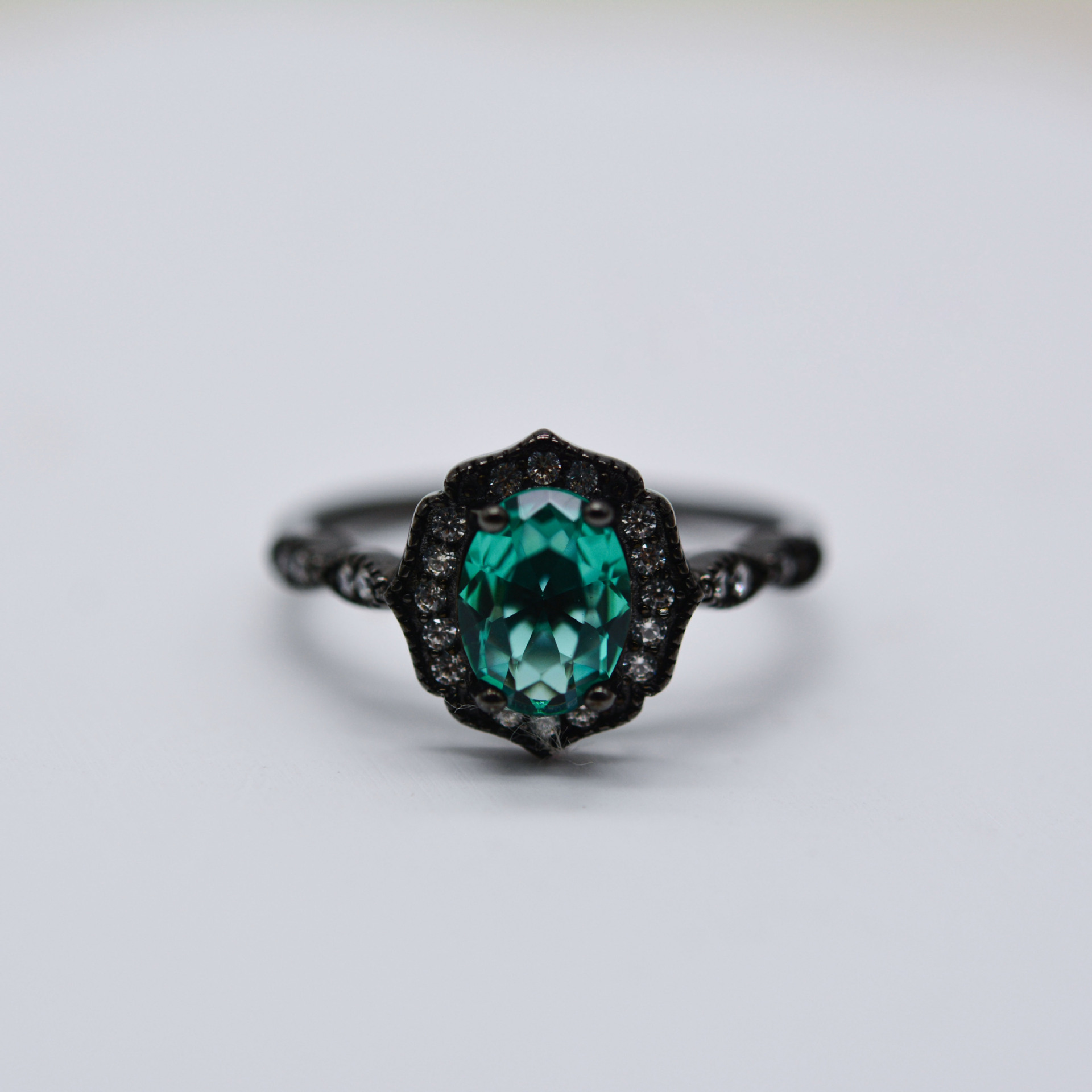 517b9ee6 d842 4240 a81a 85a63625d6a8 S925 Sterling Silver Black Gold Palaiba Glass Oval Ring