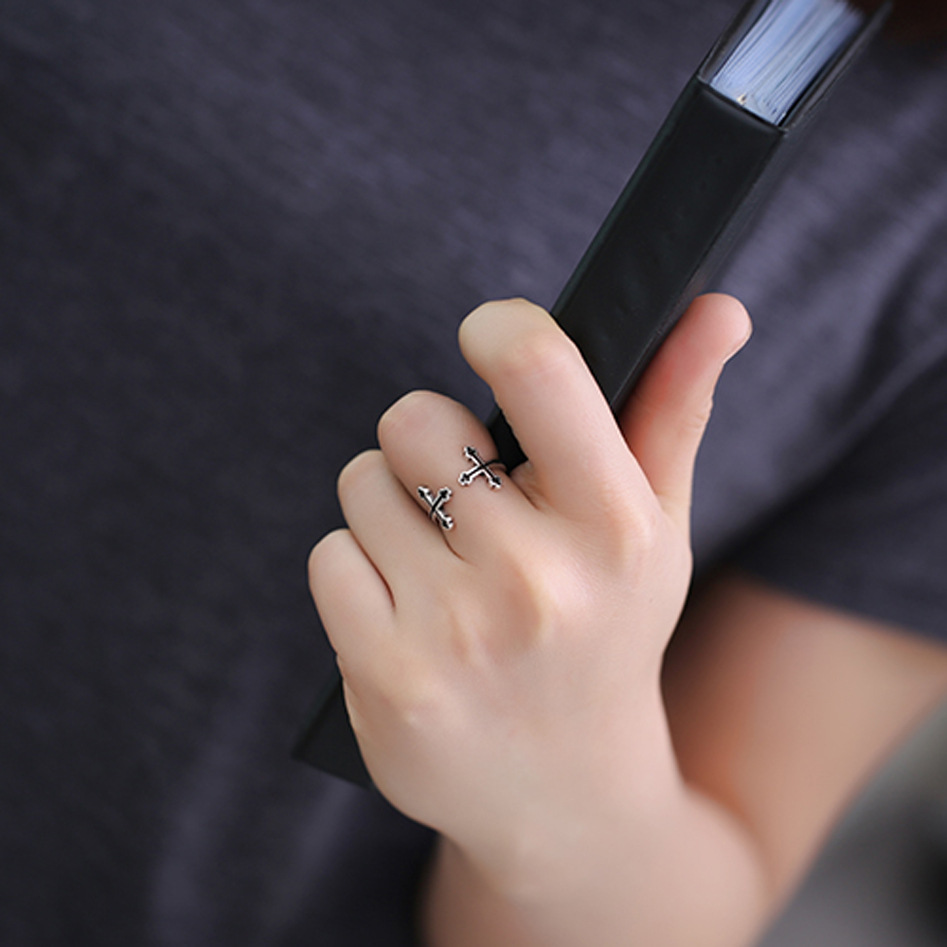 5419d9be 37b3 4d41 b5e7 b817a3f88543 Simple Student Jewelry Double Wavy Ring Gir