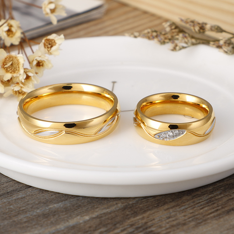 55467cc9 fb32 45b7 bb13 e0f6f22d769d Fashionable Titanium Steel 18K Gold New Couple Rings