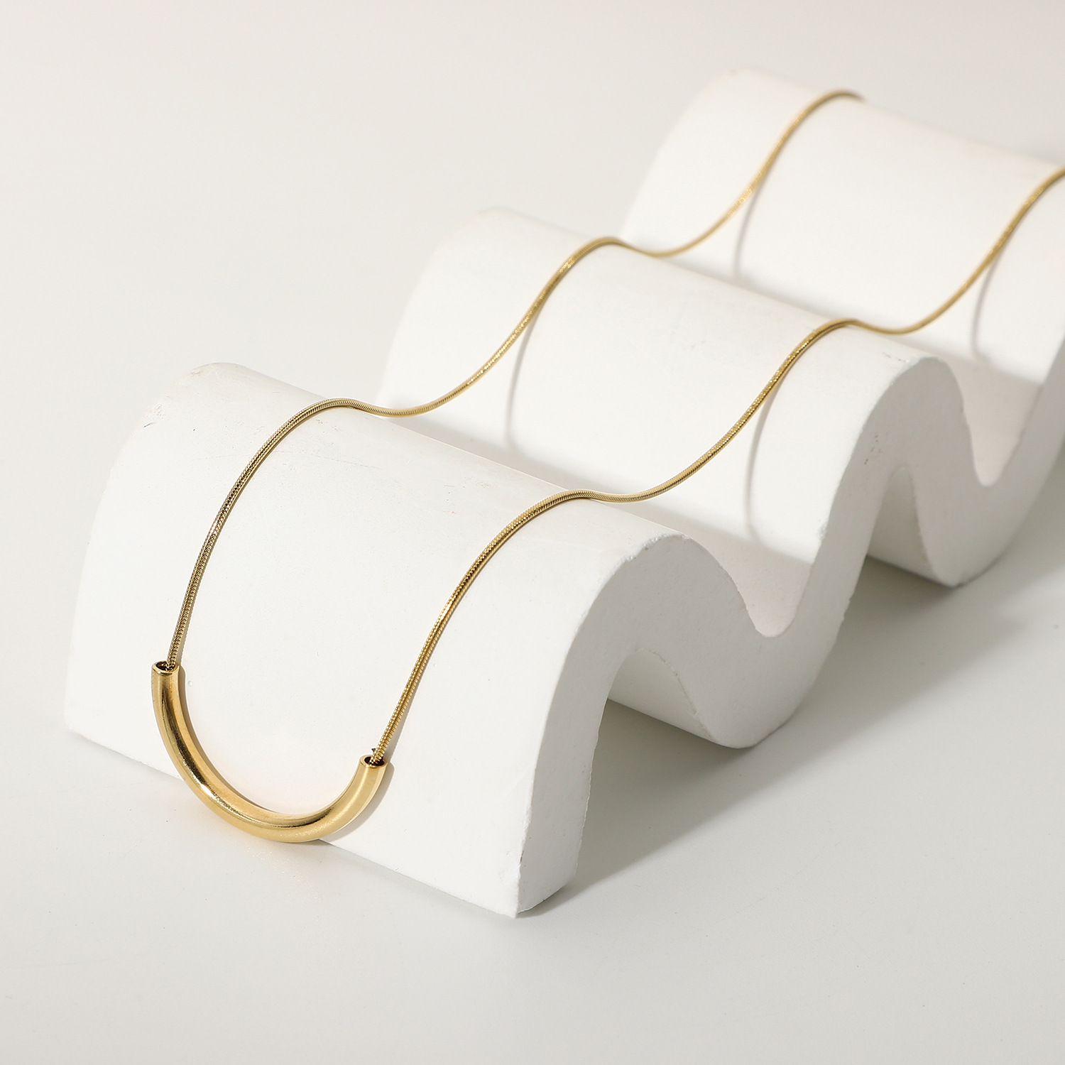 Vintage Stainless Steel Necklace Gold-plated Jewelry Clavicle Chain 2 556f21b0 9305 4a4b b08d 4fee1af78128 Vintage Stainless Steel Necklace Gold-plated Jewelry Clavicle Chain