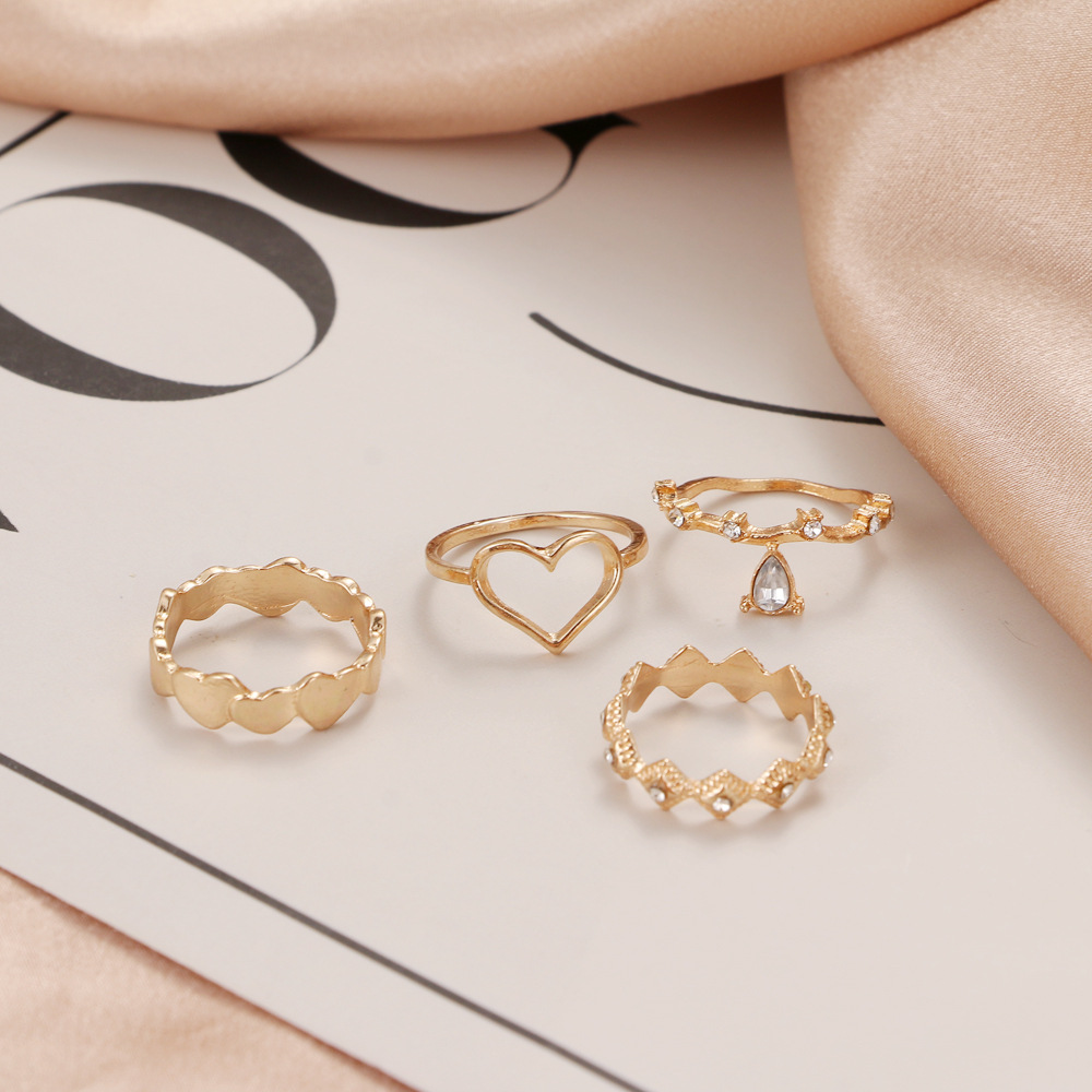55af48eb 16bd 465f 9757 e562ef76151f Love Heart-shaped Diamond Geometric Golden Ring Set