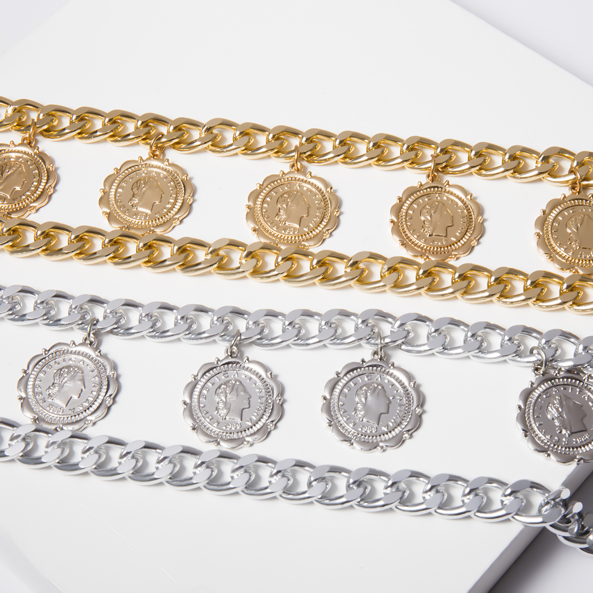 576dbf8f cc19 4e80 a948 7159325e8ce0 Retro geometric thick chain multi-layer necklace