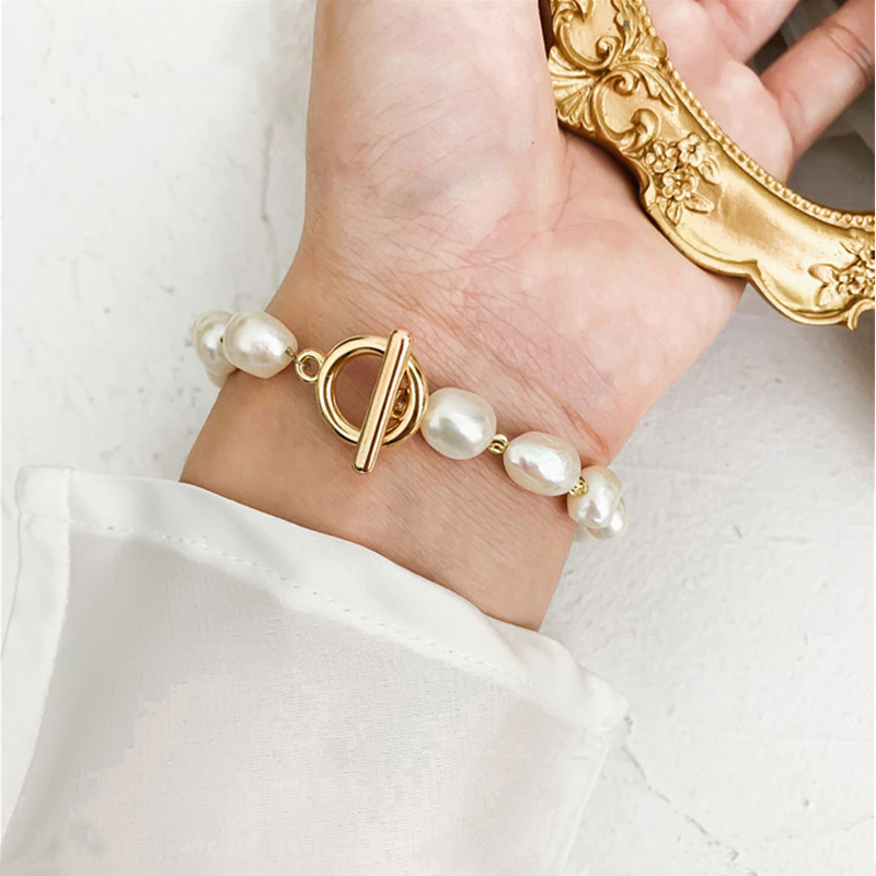 Round Gold Bracelet Pearl Bracelet 5 59fb88f1 be7c 4d3a b790 fc57003c2864 Round Gold Bracelet Pearl Bracelet