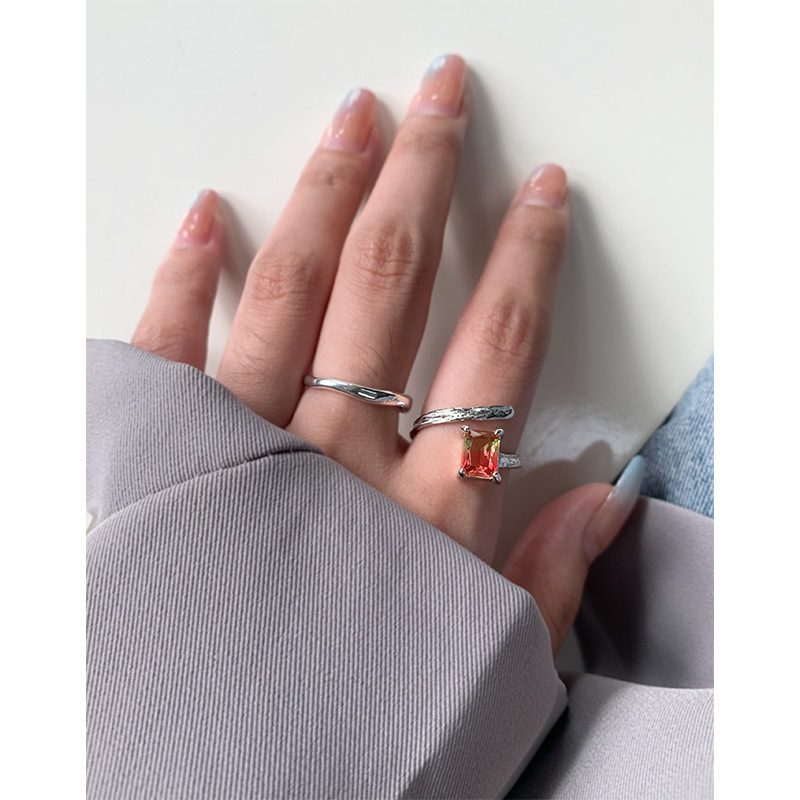 5e350987 f2e1 4764 a9f1 c63dbe8d94a9 Small Design Sense Irregular Surface Micro-inlaid Two-color Stone