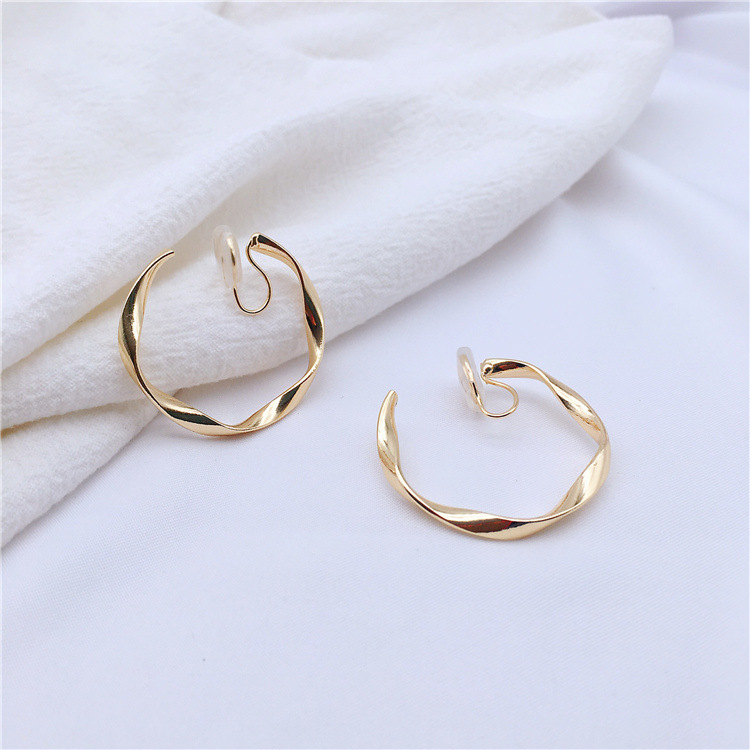60f888e9 53bf 4406 b660 0c39fd560163 Mosquito Coil Irregular Metal Earrings Circle Ear Clip Without Hole