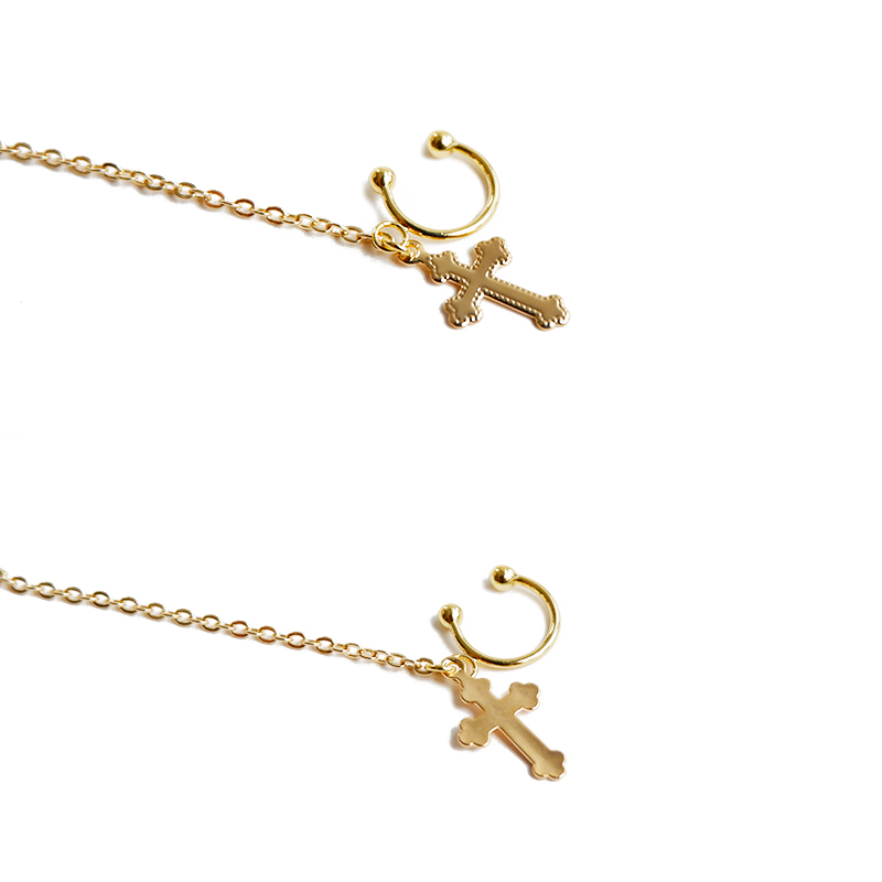 61c45aa6 4283 4672 9d30 59735692435f Baroque cross ear bone clip earrings