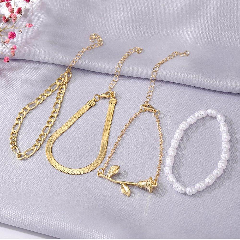 Fashion Pearl Metal Gold Bracelet 4 635255c6 41d6 43f9 9044 bd0e485b456f Fashion Pearl Metal Gold Bracelet