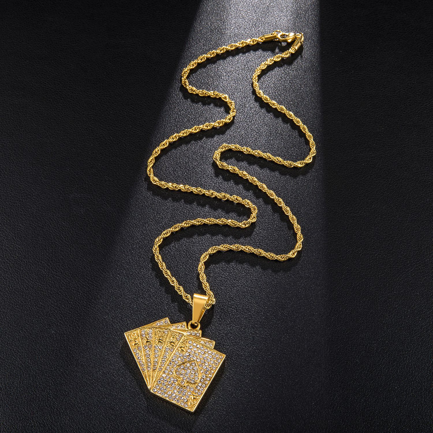 65396dc0 e6b0 4cb0 9004 78db67b5bcf3 Explosive Hip-hop Full Zircon Gold Playing Card Pendant