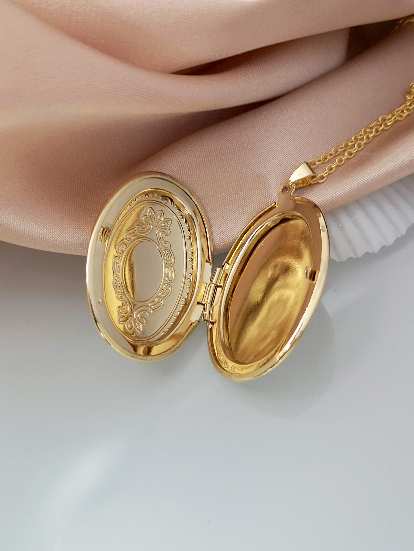 67feaf49 0699 4472 b37e e3411bb6e9e2 Simple Geometric Personality Metal Clavicle Chain