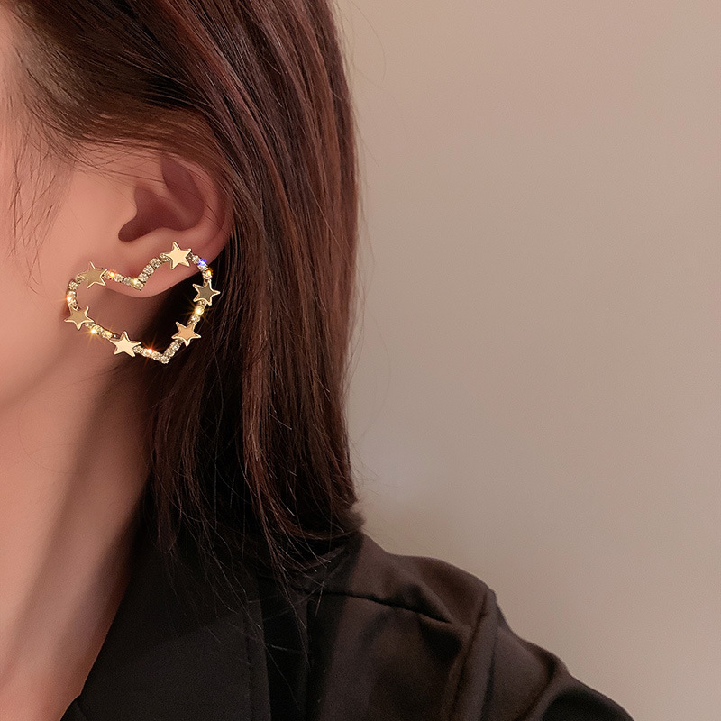 68fb28c3 d4f7 4e93 acab cbc9b34701fa Fashion Metal Cold Wind Earrings Simple