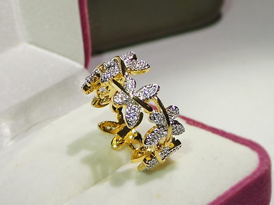 6e677da7 9aca 4967 ae59 81c73baffefc Butterfly Points Female Flower Plated Real Gold Ring