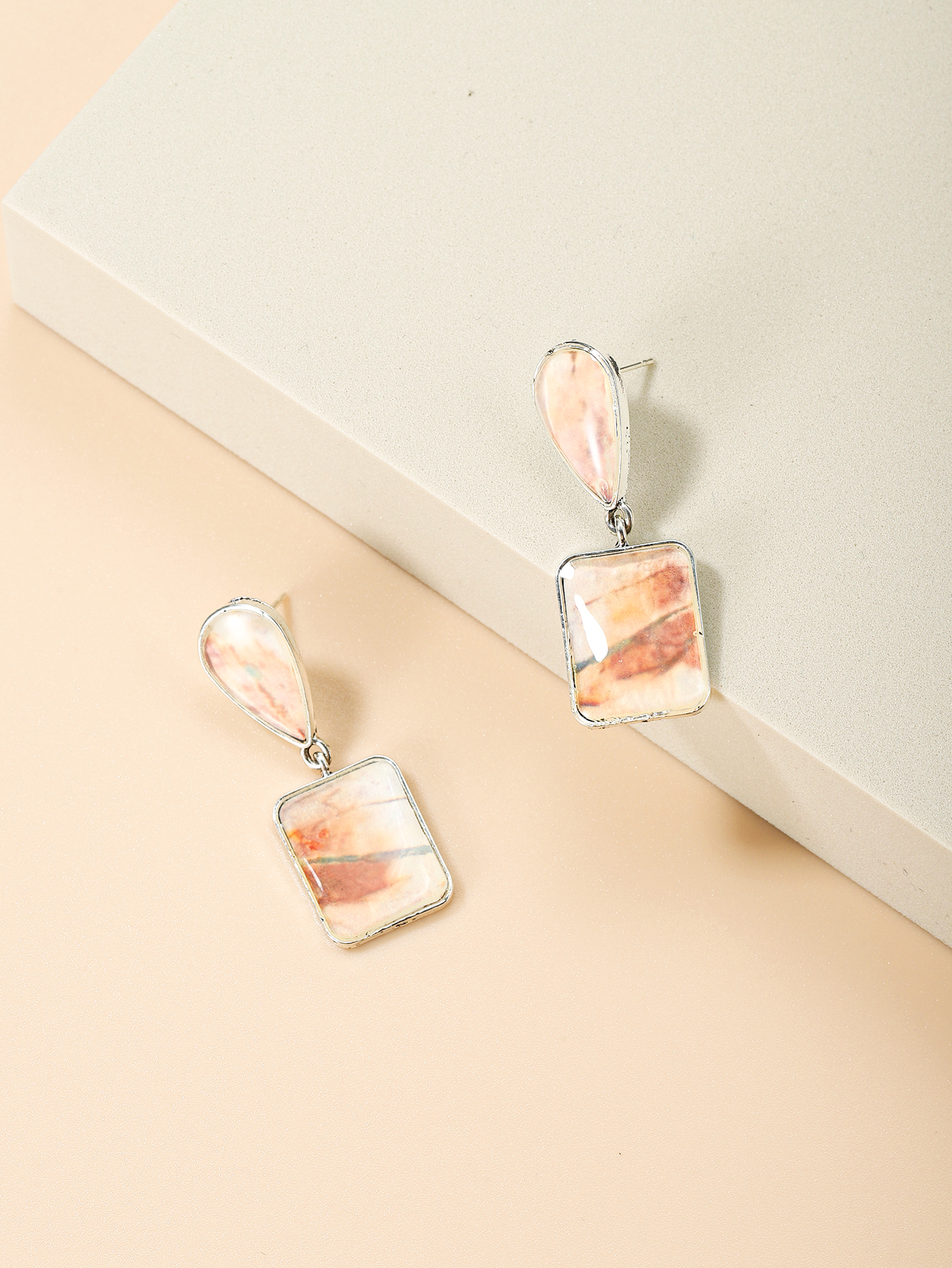 6f796d0b 8d34 4d3a 9fb6 f91a51c83995 Personalized Solid Color Dual-use Short Earrings