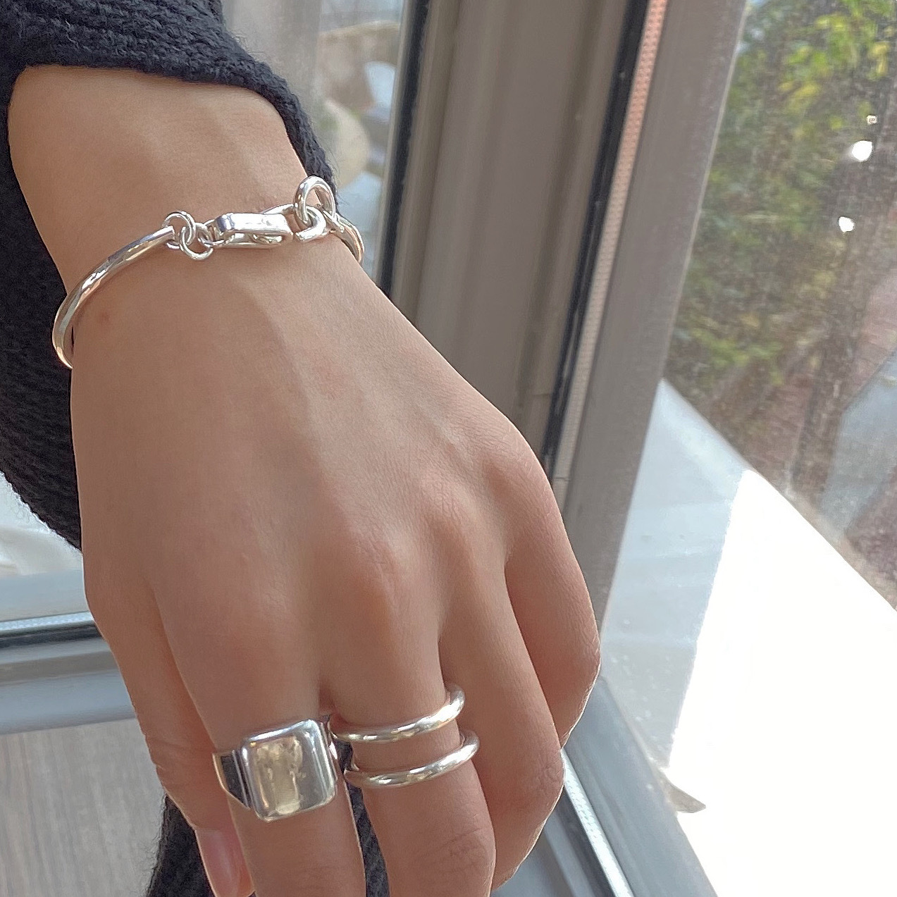 Vintage Distressed Lock Knot Hook Chain Clause Thick Bracelet 2 73636212 b513 4039 8285 adc883ef1673 Vintage Distressed Lock Knot Hook Chain Clause Thick Bracelet