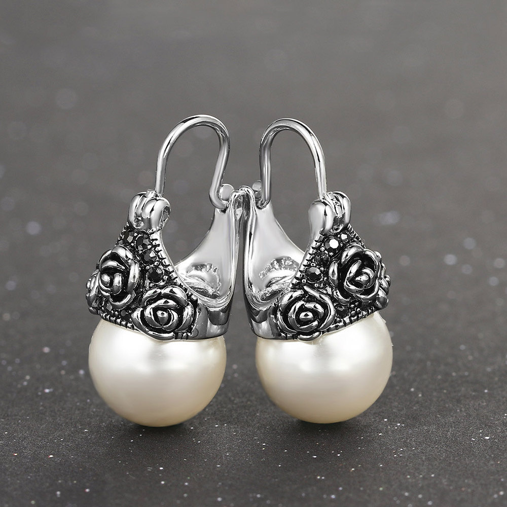 Vintage Micro Inlaid Black Zircon Pearl Earrings 4 7440b7d6 0cd6 4976 987e a88c52aa812b Vintage Micro Inlaid Black Zircon Pearl Earrings