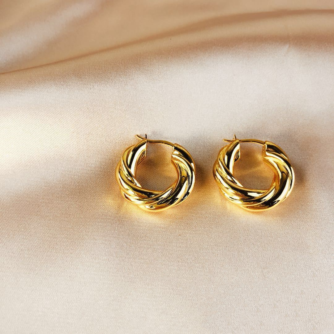 Vintage twist and gold-plated earrings 5 74885753 e7d0 4ad3 9fb9 381820682f4a Vintage twist and gold-plated earrings
