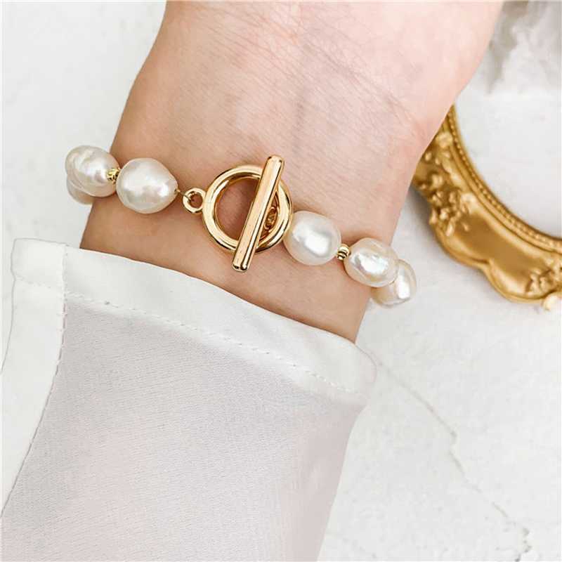 Round Gold Bracelet Pearl Bracelet 1 76272af0 c6f5 42db bd2c 0c6e29cf7df1 Round Gold Bracelet Pearl Bracelet