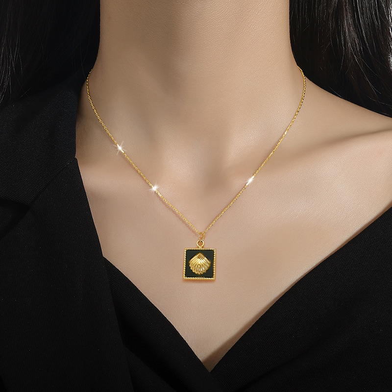 79276240 1fd5 47ba b191 bf9698f37ed0 Square Shell Personality Minimalist Stove Real Gold Necklace Women