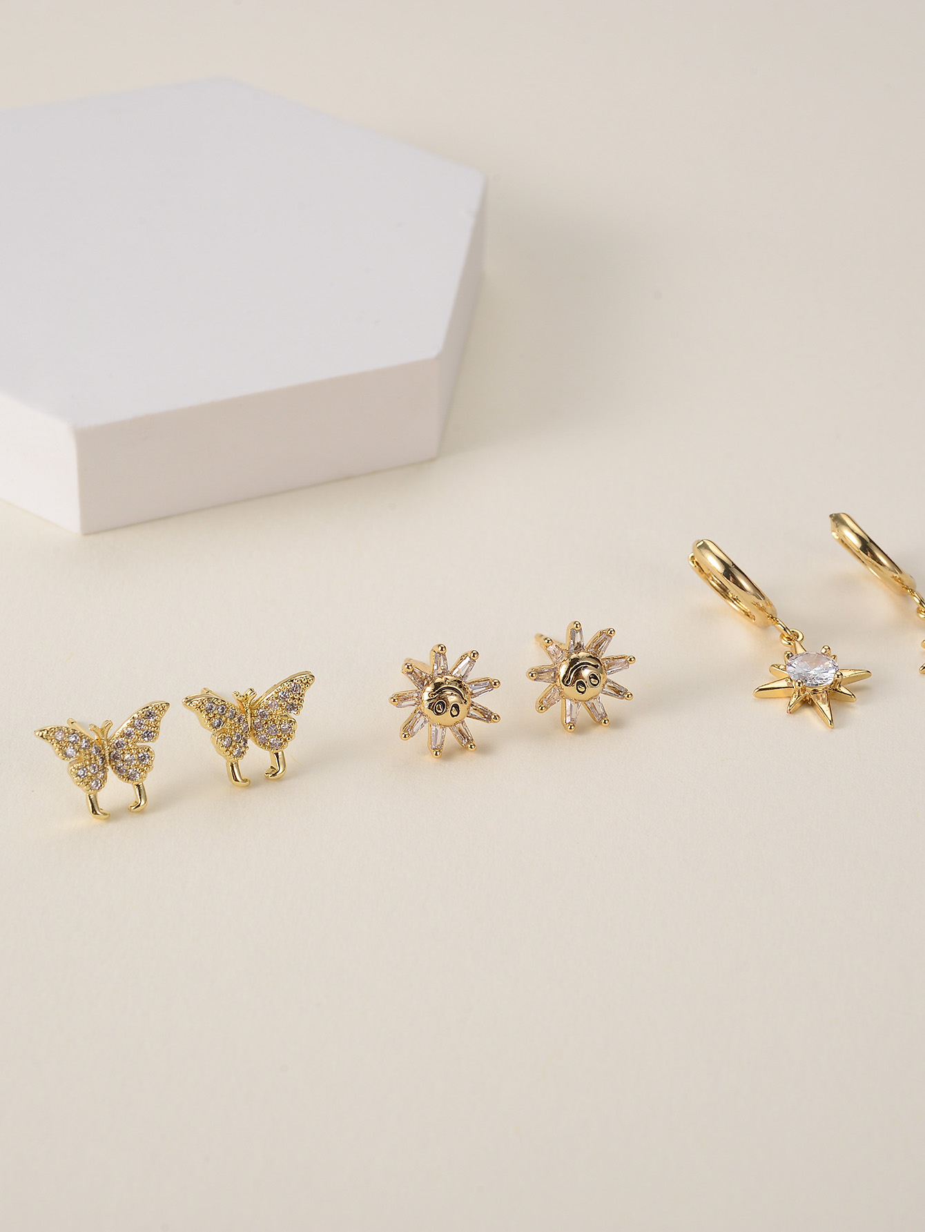 Women's Earrings Have Irregular Personality Knot Ear Clip 6 7af8d2f3 3c9e 43a8 99a6 828fad1e40c0 Women's Earrings Have Irregular Personality Knot Ear Clip