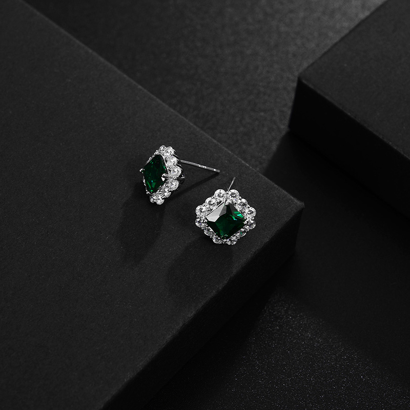 7e0a4a2e 1274 47c3 a9cf 68560f310c45 New Design High Quality Hao Stone Earrings