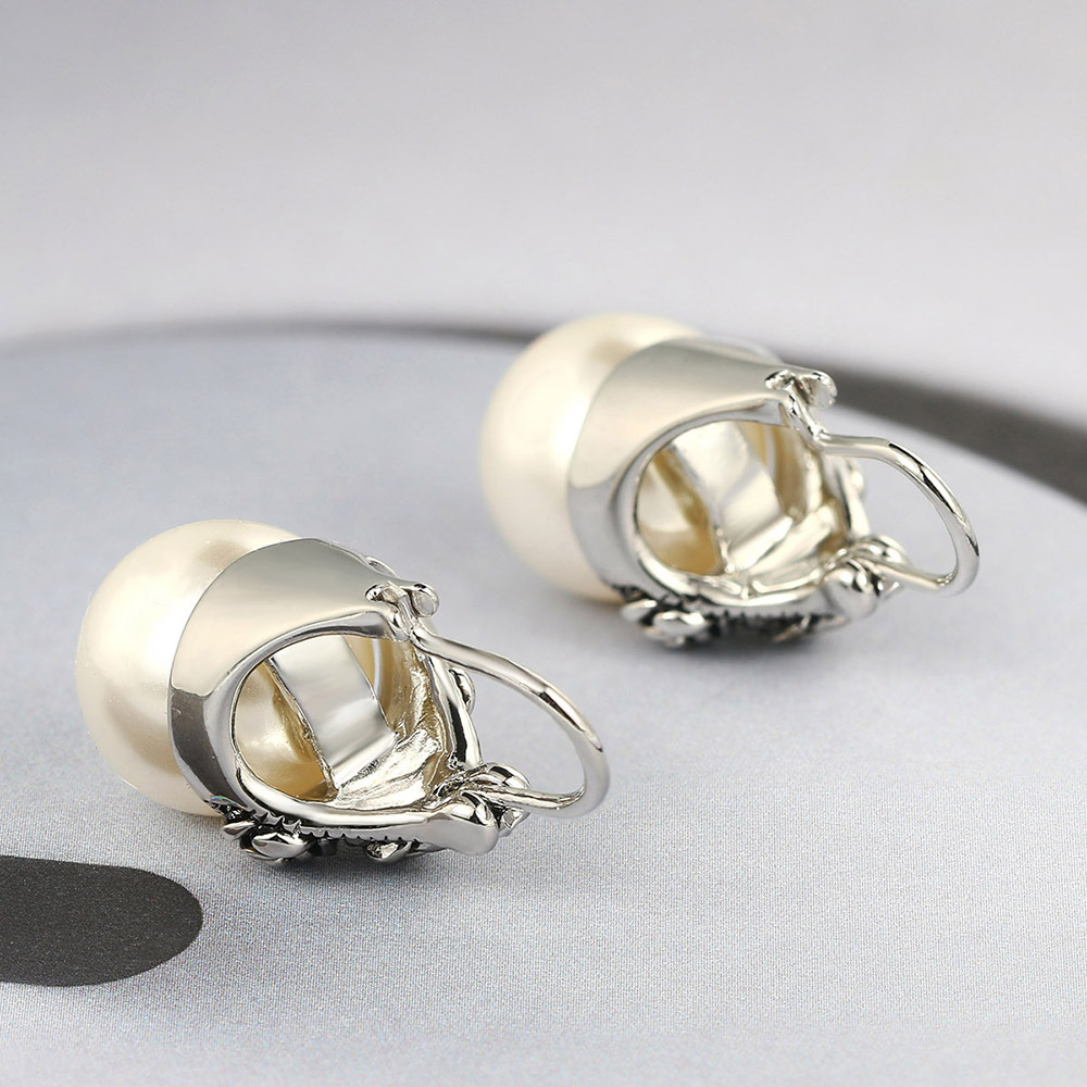 Vintage Micro Inlaid Black Zircon Pearl Earrings 5 7e1ae090 9b70 4433 a15f e40566825394 Vintage Micro Inlaid Black Zircon Pearl Earrings