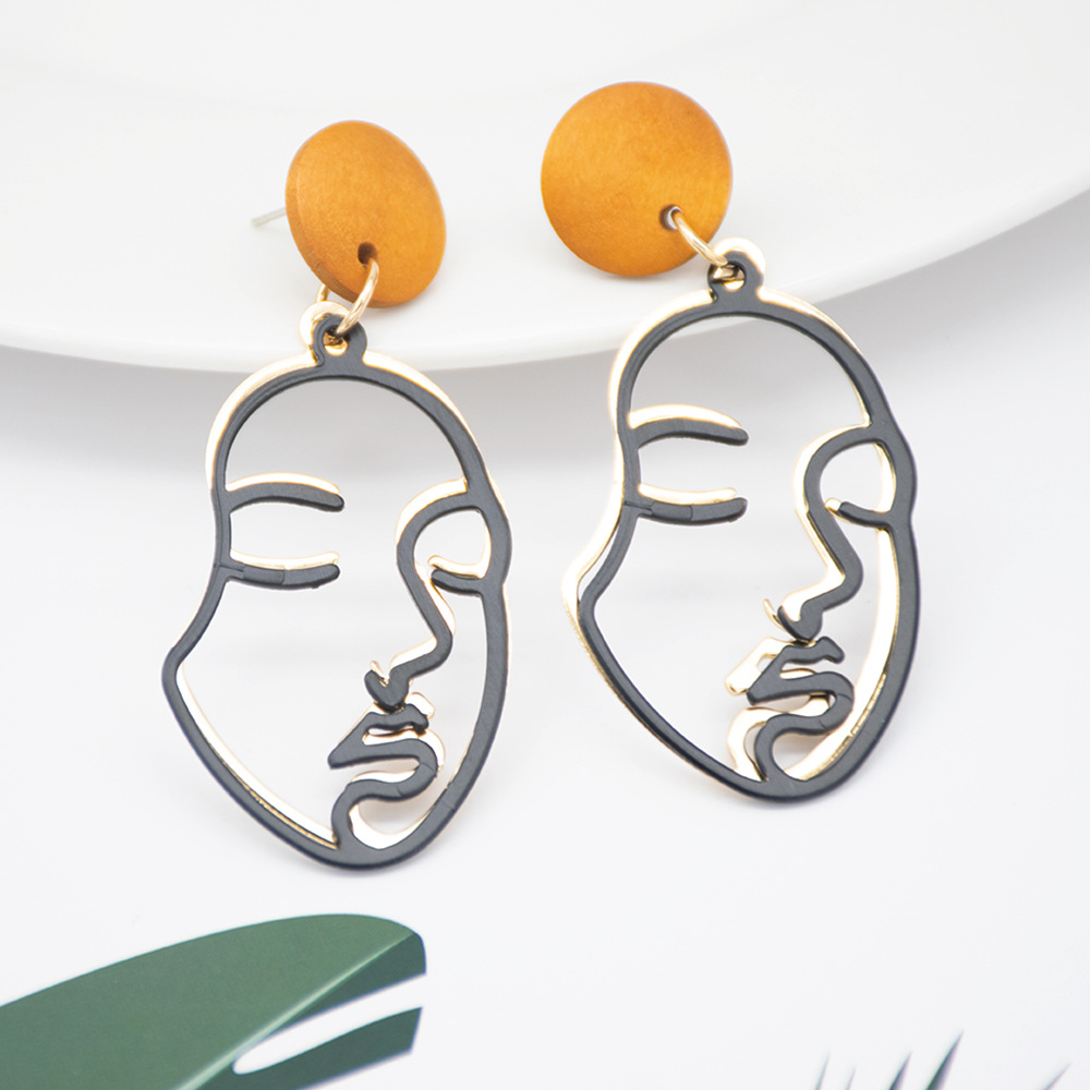 803565f1 4db7 4741 acda 6afcd3297719 Creative fashion Korean mask earrings