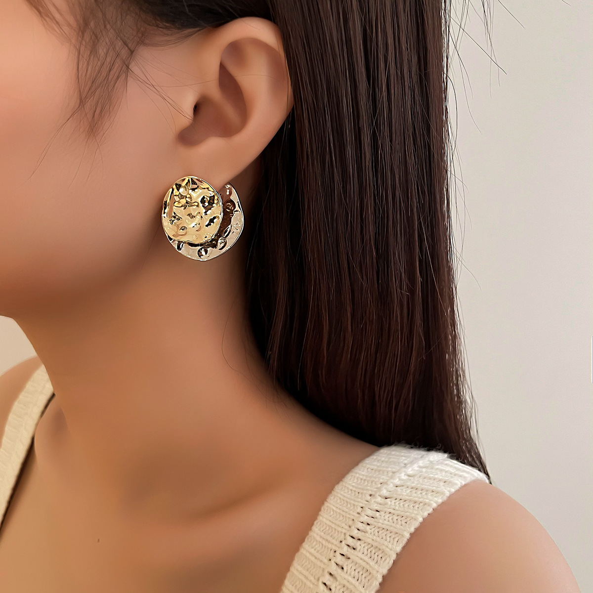 European And American Ins High-end Cold Wind Temperament Earrings 4 81195efd 15f3 4dcc b28c 0644419e3c7b European And American Ins High-end Cold Wind Temperament Earrings