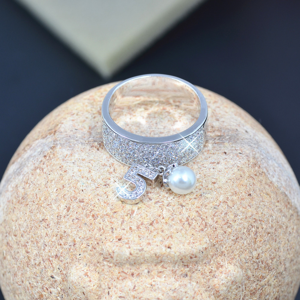 82f24c38 cd5d 4b5f be6a 842e1060fb0e Zircon Number 5 Ring Fashion Elegant Lady Ring