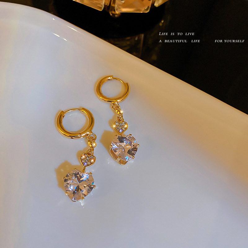 8353b054 ae25 4be9 b04f c21989ecd845 Sense Of Diamond Crystal Love Ear Buckle Female Super Fairy All-match