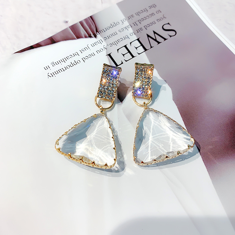 837d75a6 bb35 4320 affb 417920251e4f Transparent crystal party Earrings
