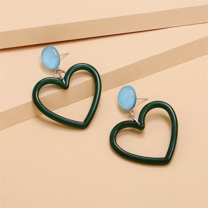 851afa8e f4e3 40c3 a2e2 ee5ecb2541f8 Fashion Simple Retro Net Red Heart-Shaped Earrings