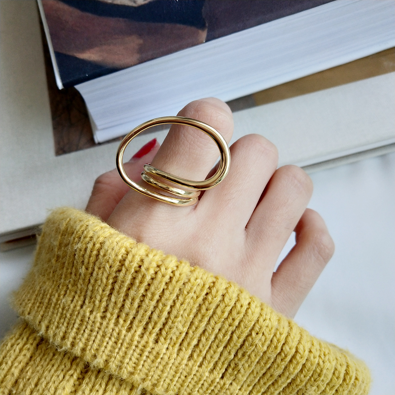 87ba2e68 2eef 4b6d a3c1 7420cfa46df4 Golden multidimensional twisted geometric ring