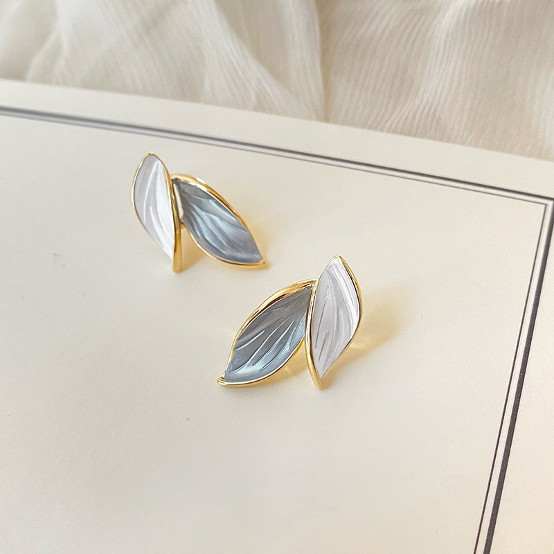 88b1839a ab05 425b b2da 23c6b00ad900 Fashion 925 Silver Needle Contrast Color Leaf Earrings