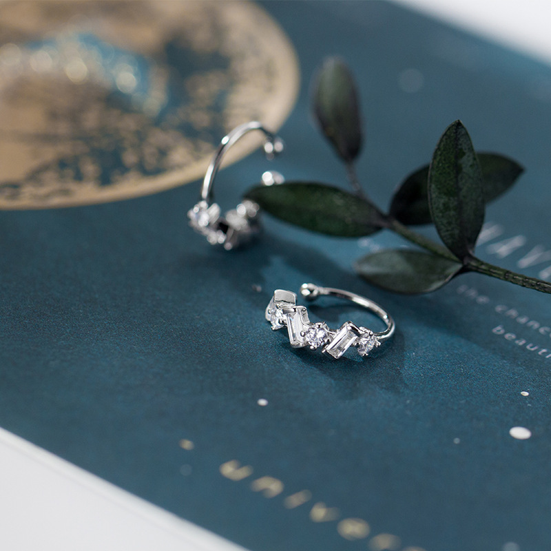 8b26513d dc7c 4a2a 9f1c a48184cb8689 Diamond ear clip without pierced ears