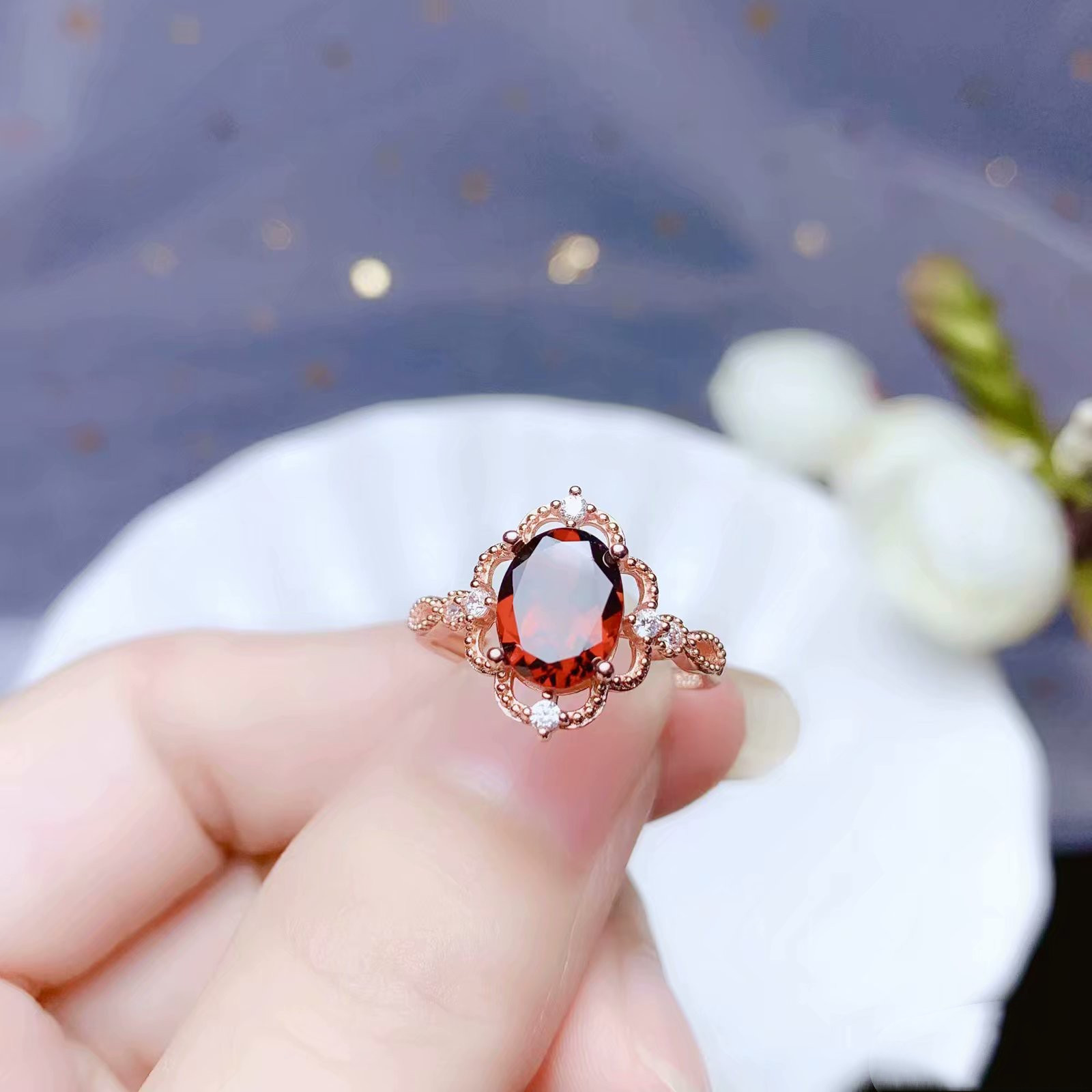 8b582f69 ee95 4f43 a4d3 53bb3ad099a3 Ring Empty Setting Silver Plated 18K Gold Inlaid Oval Emerald Fancy Emerald