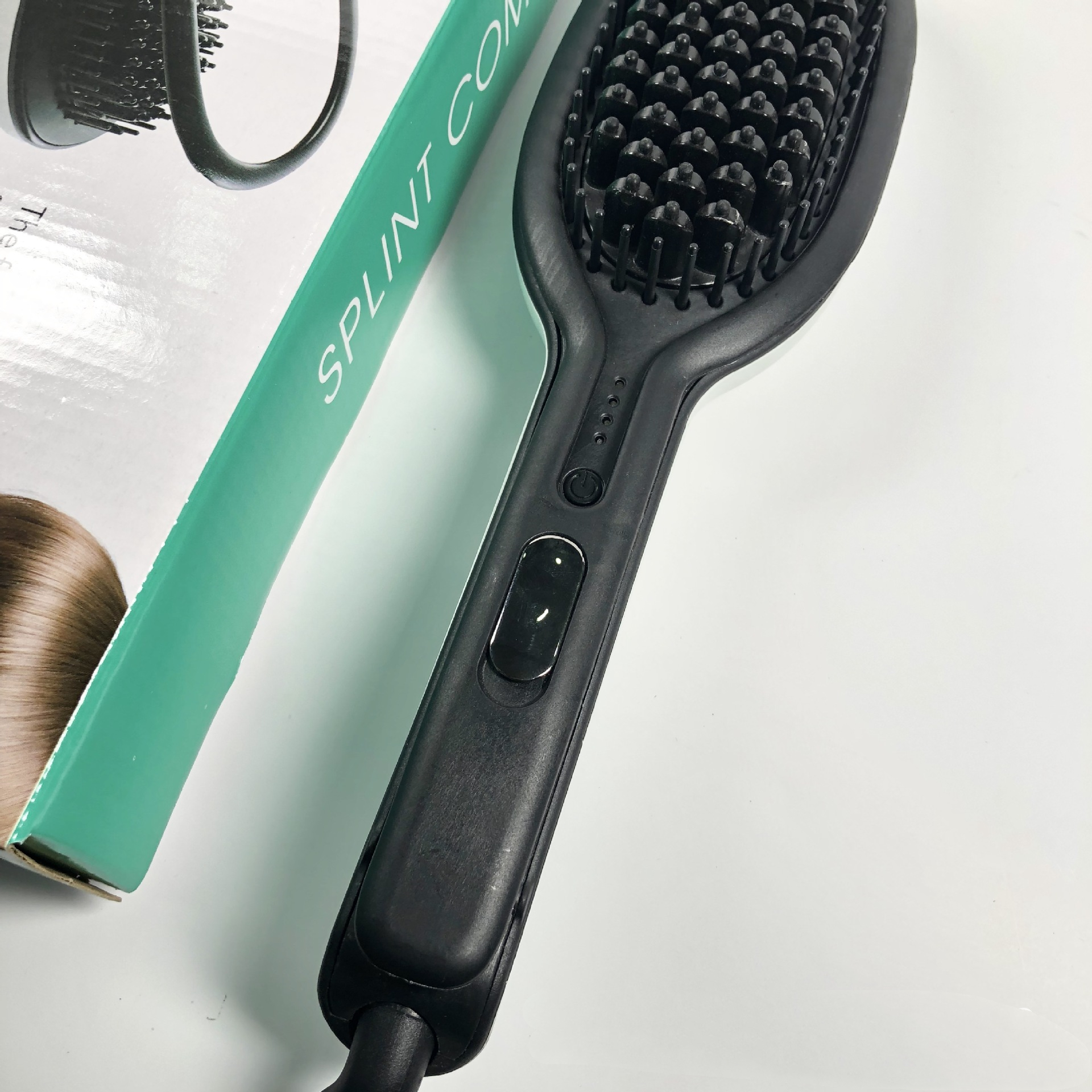 Effortlessly style hair with precision using Explosive Style Hairdresser Splint Straight Hair Comb, available now in-store. image 2