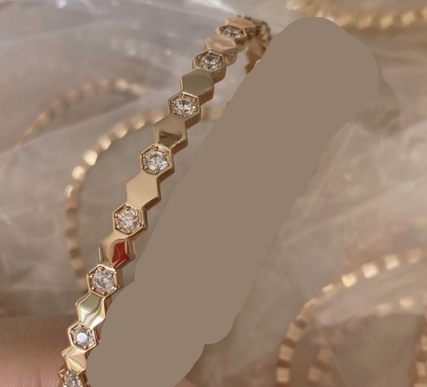 8dec6edb c63d 47ff b367 74f4b4f0e898 S925 Sterling Silver Honeycomb Bracelet V Gold Plated Microphone
